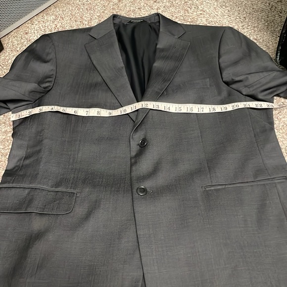 New Geoffrey Beene suit - Picture 3 of 12